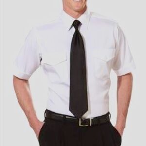 NWT Commander Van Heusen White Short Sleeve Pilot Shirt Size 17